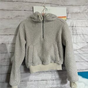 Lululemon oh so Sherpa white/opal?